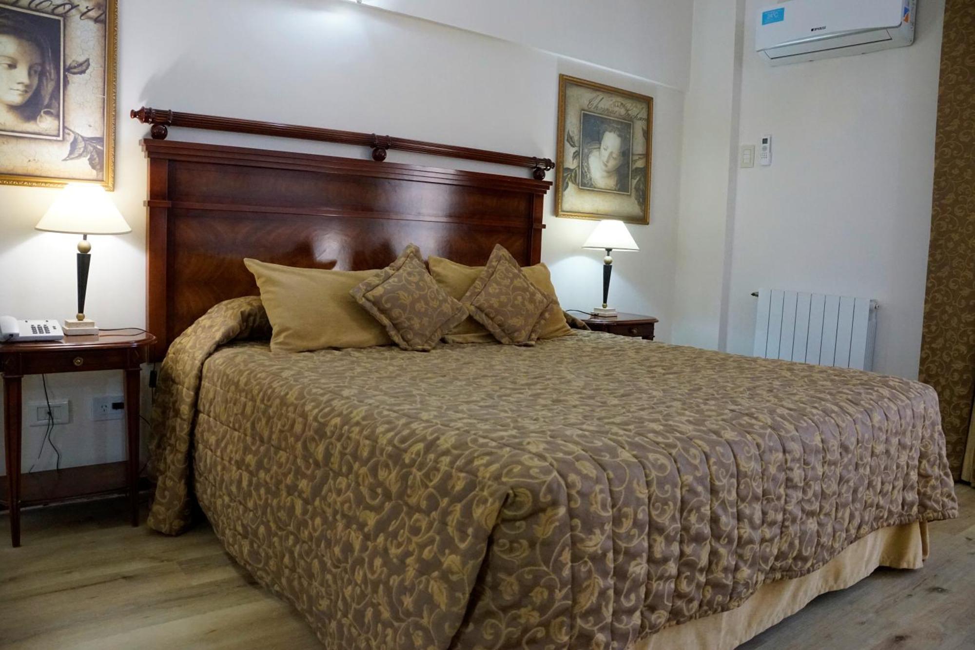 Hotel Howard Johnson רוסאריו מראה חיצוני תמונה