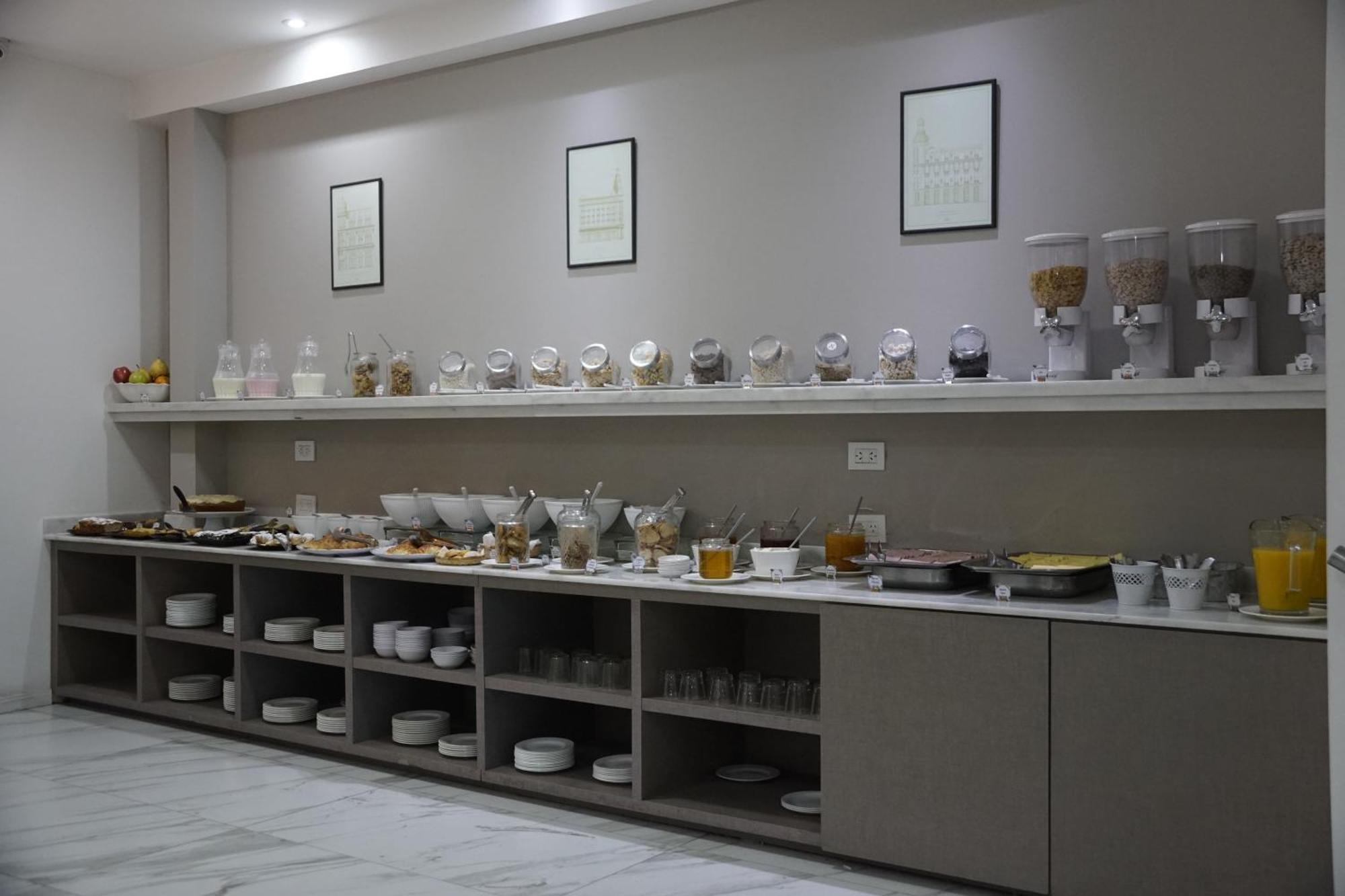 Hotel Howard Johnson רוסאריו מראה חיצוני תמונה