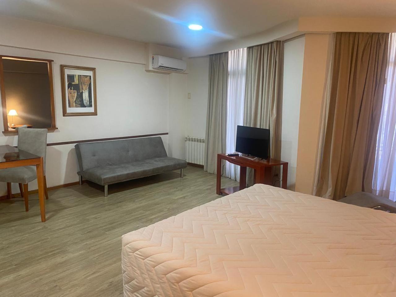 Hotel Howard Johnson רוסאריו מראה חיצוני תמונה