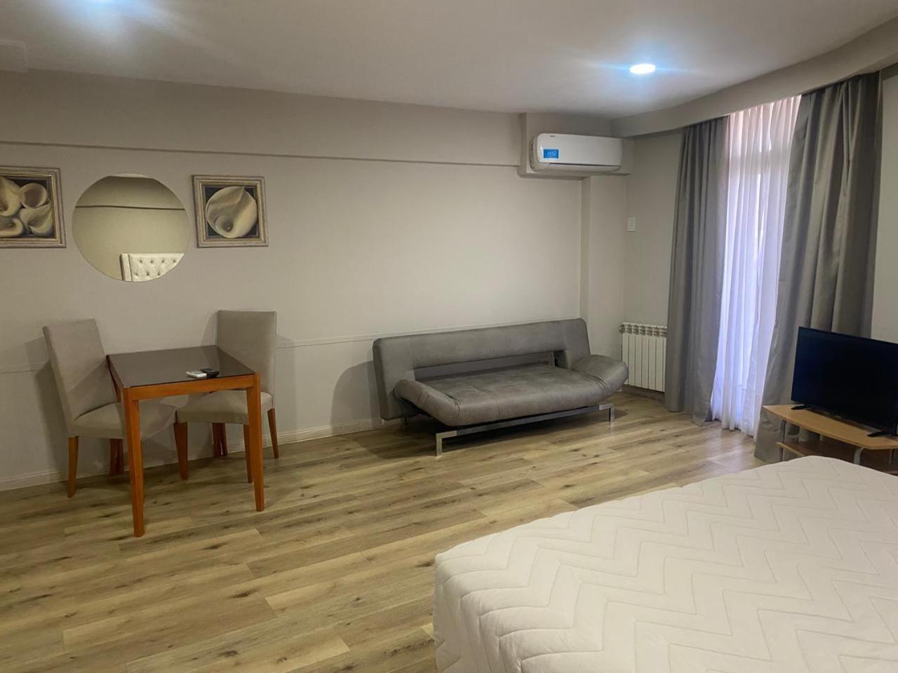 Hotel Howard Johnson רוסאריו מראה חיצוני תמונה