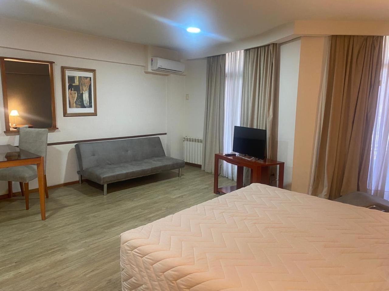 Hotel Howard Johnson רוסאריו מראה חיצוני תמונה