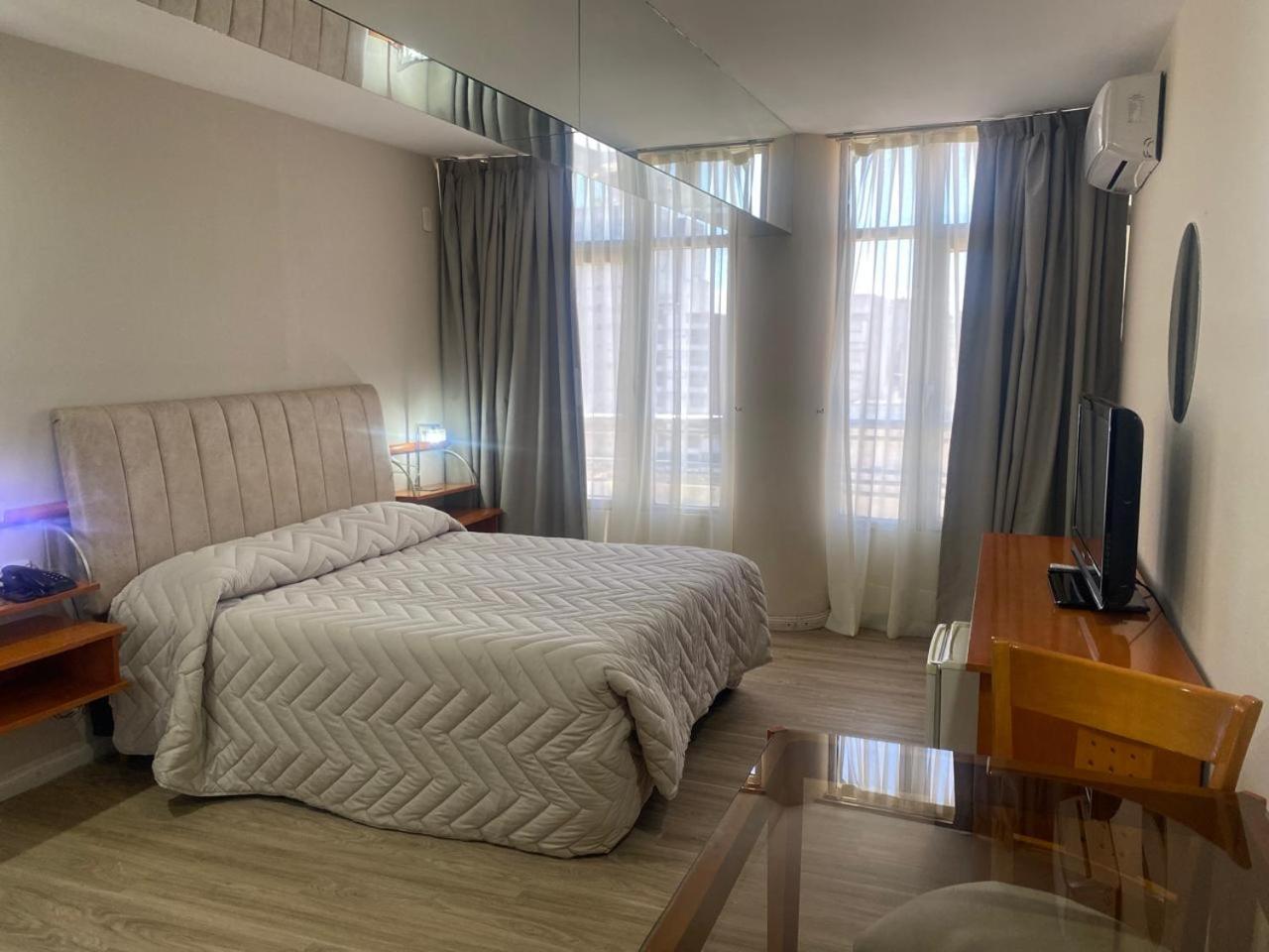 Hotel Howard Johnson רוסאריו מראה חיצוני תמונה