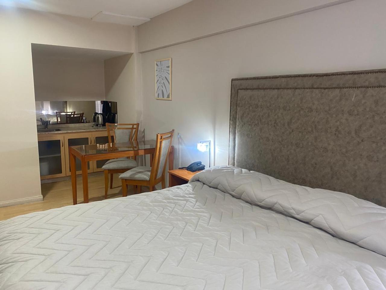 Hotel Howard Johnson רוסאריו מראה חיצוני תמונה