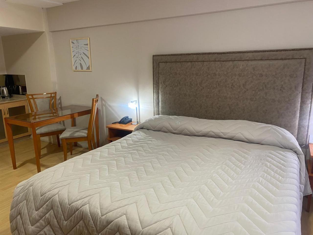 Hotel Howard Johnson רוסאריו מראה חיצוני תמונה