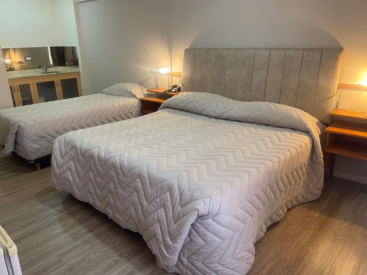 Hotel Howard Johnson רוסאריו מראה חיצוני תמונה