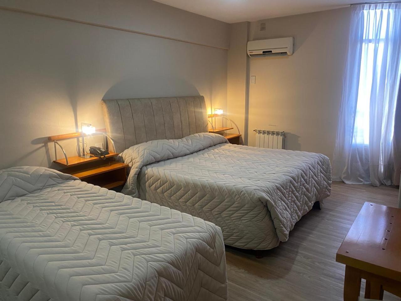 Hotel Howard Johnson רוסאריו מראה חיצוני תמונה